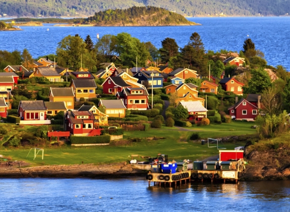 Fjord - iStock_000056012728_Full 1800x600