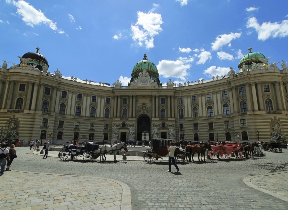 hofsburg-palace-vienna-austria_000004296259_web