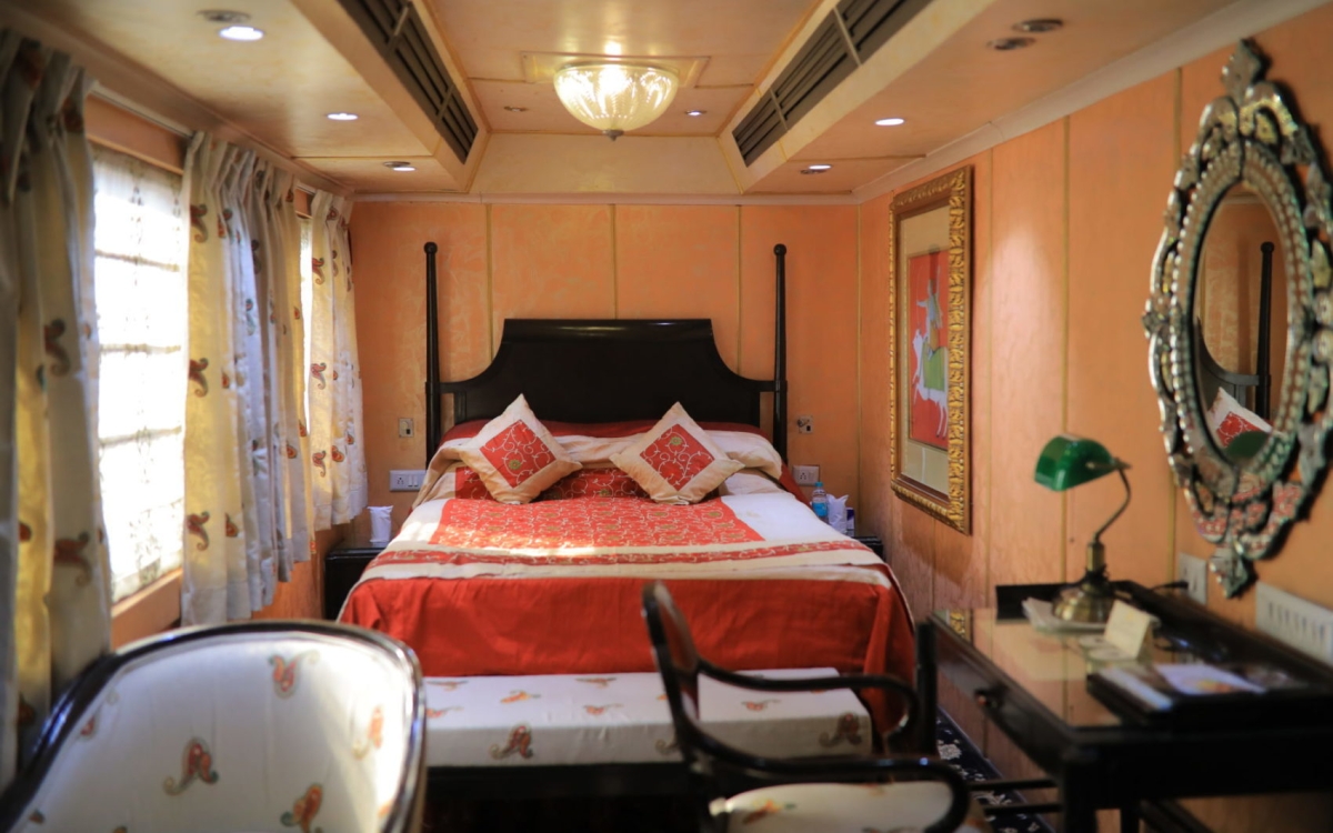 Cabin bedroom onboard the Palace on Wheels in India