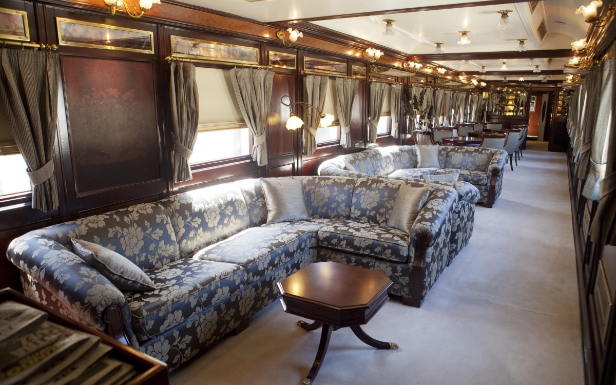 al-andalus_train-common-area