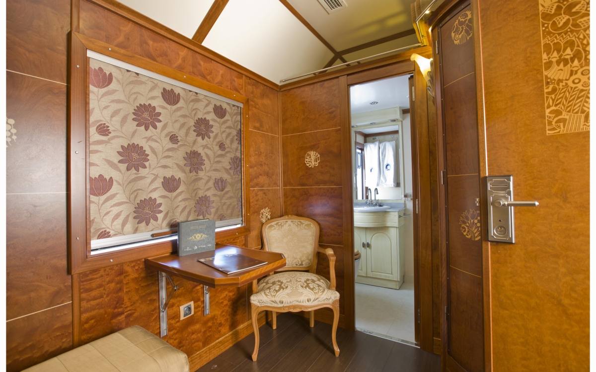al-andalus_train-deluxe-suite_1