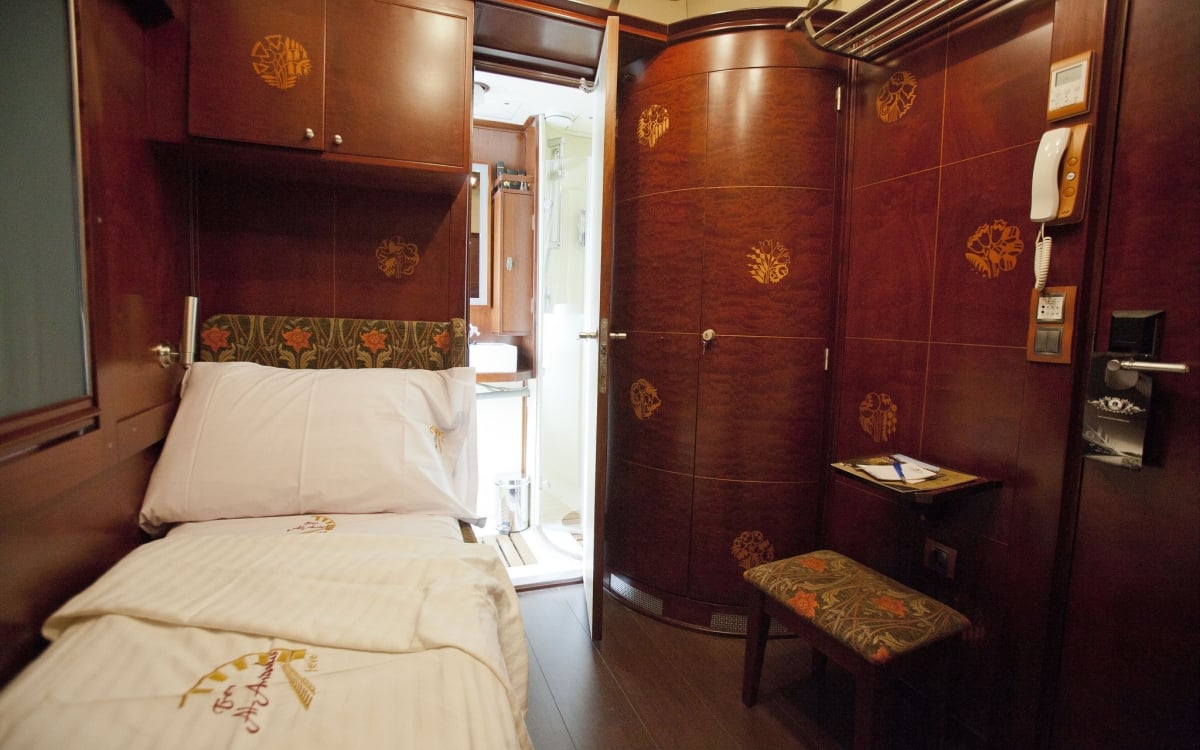 al-andalus_train-grand_class_1