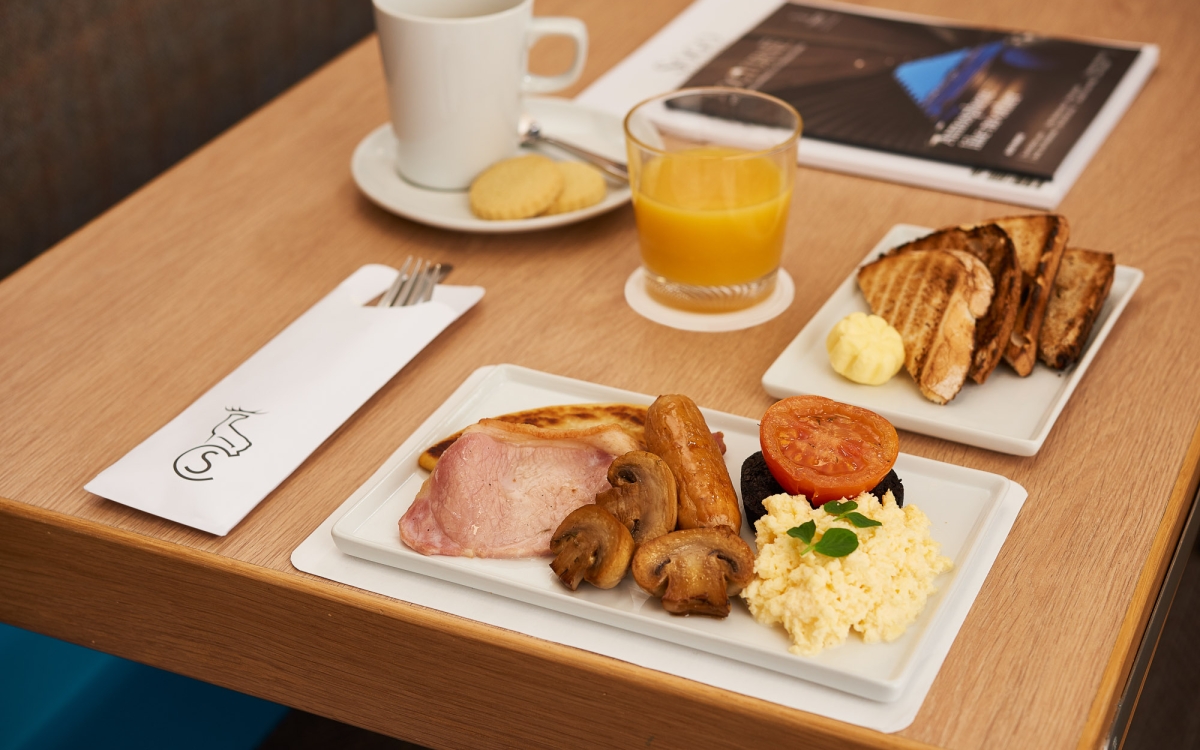 breakfast onboard the caledonian sleeper