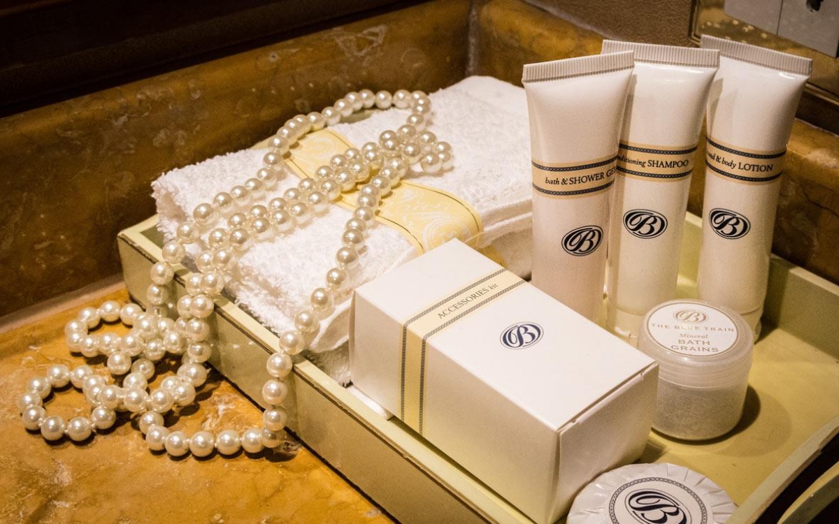 De Luxe Suite bathroom amenities onboard the Blue Train