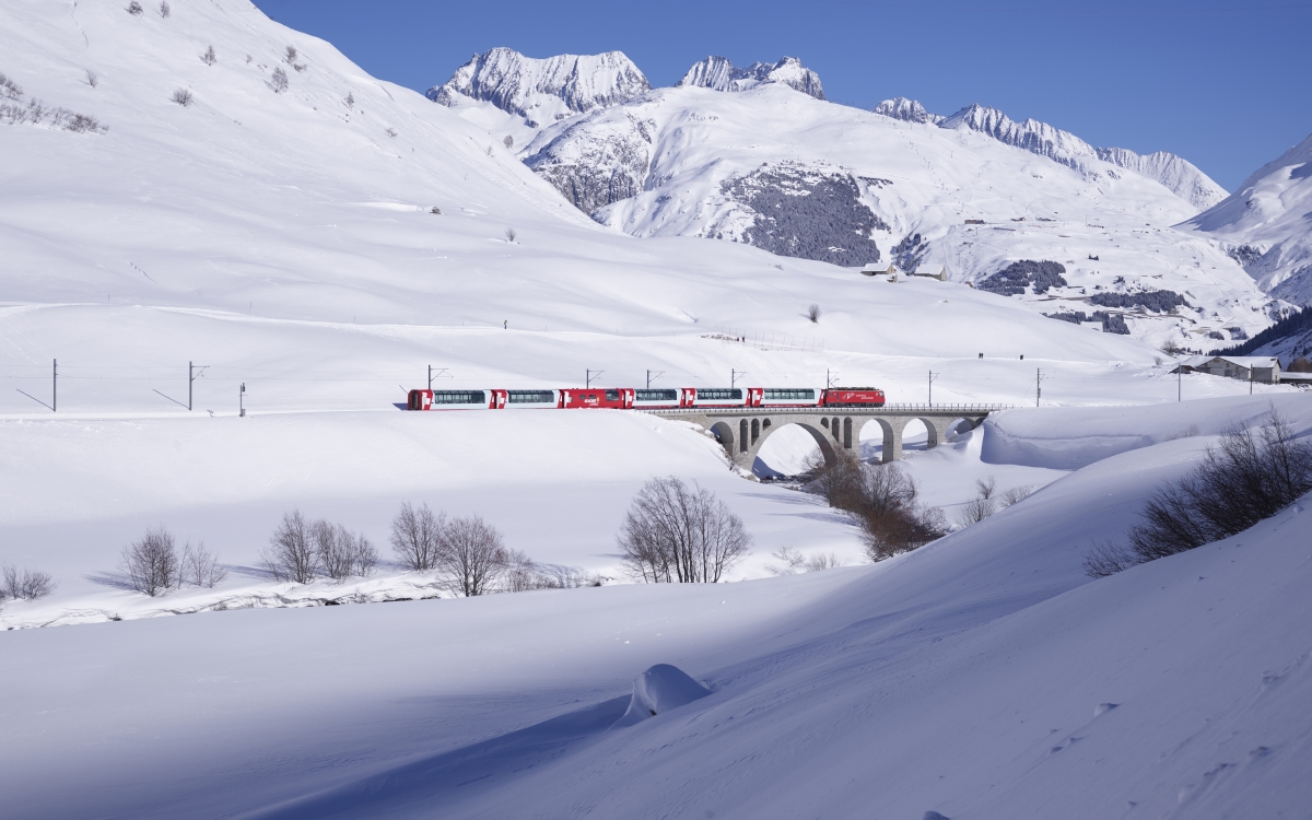 glacier_express-andermatt-oberwallis-winter