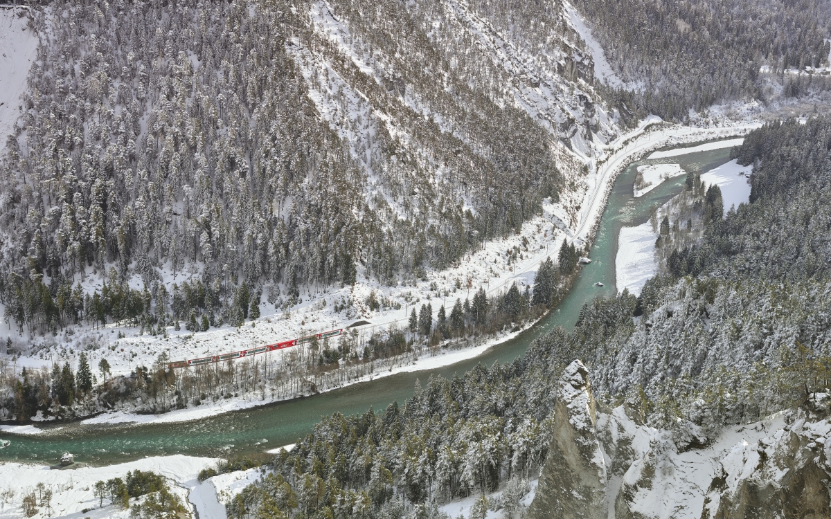 glacier_express-rheinschlucht-winter