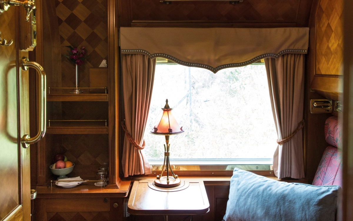 pullman cabin window view onboard the Eastern & Oriental Express