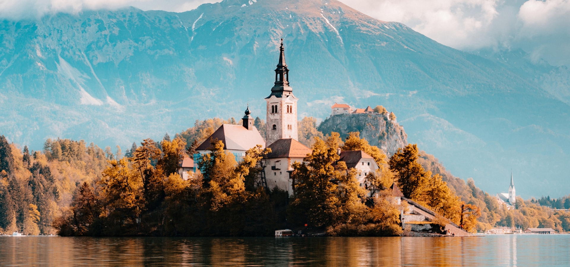 1.-Lake-Bled-in-Slovenia-Europe-1800x600