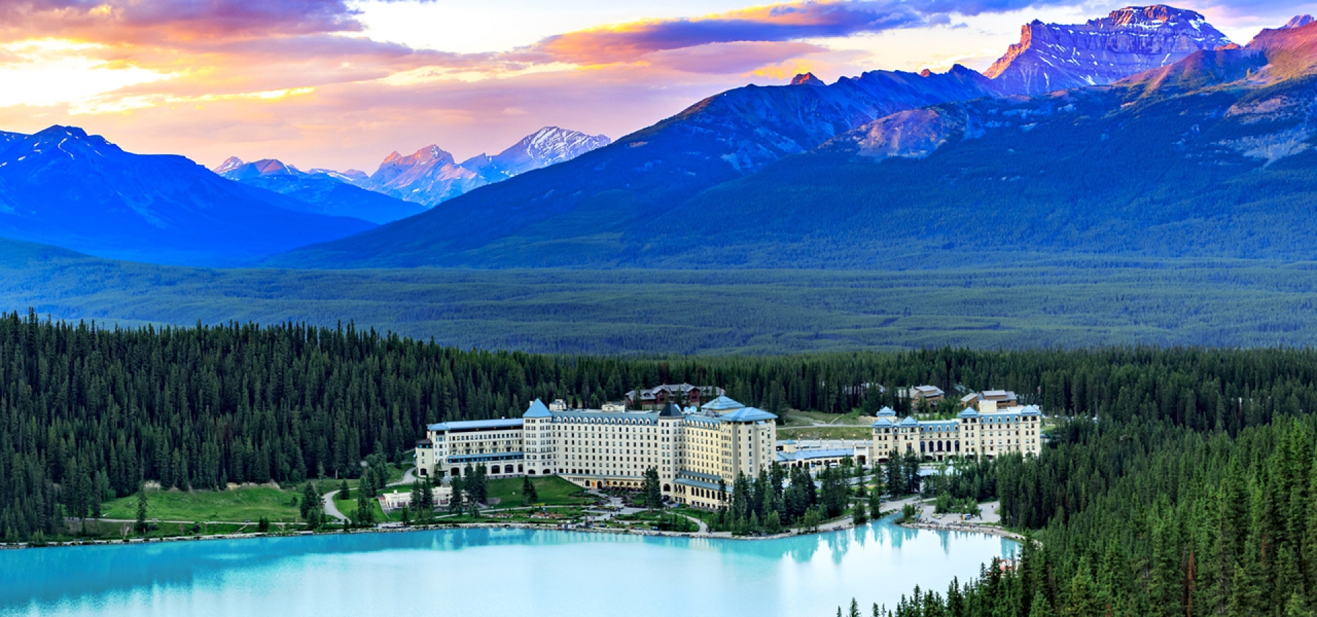 8.-Lake-Louise-Fairmont-Hotel-Banff-1800x600 8.-Lake-Louise-Fairmont-Hotel-Banff-1800x600