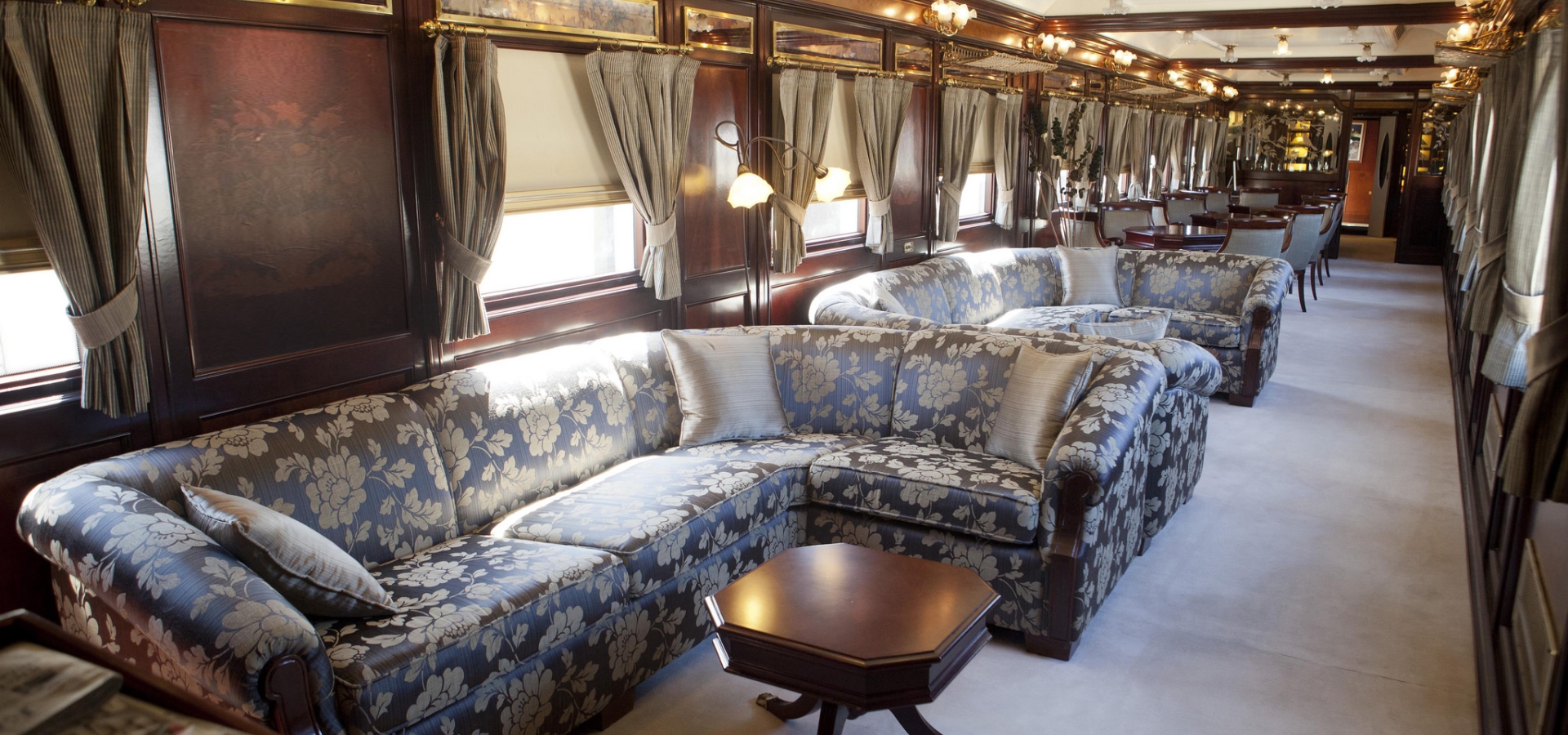 al-andalus_train-common-area