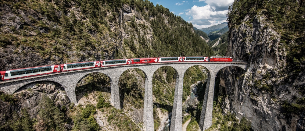 Switzerland-Glacier-Express-Over-Viaduct