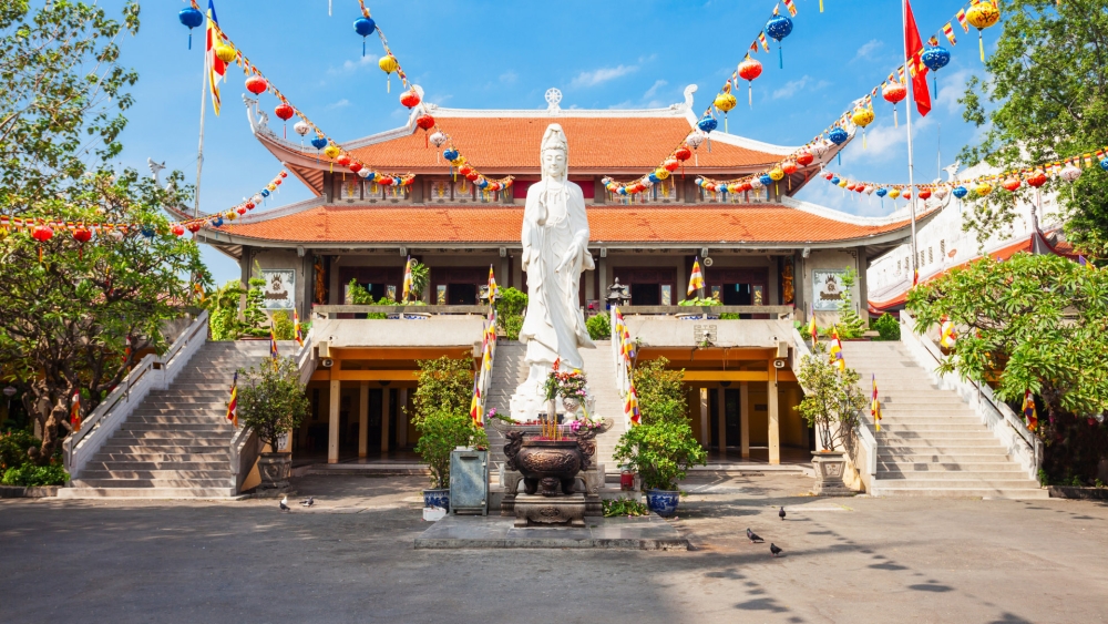 hochiminhcity_vietnam_vinh_nghiem_pagoda