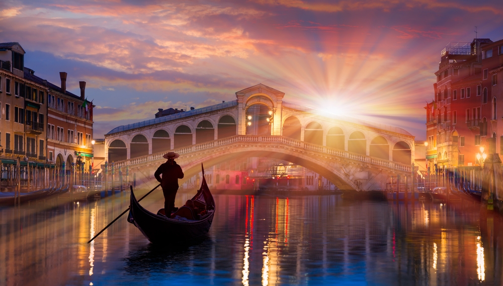 venice-italy gondola