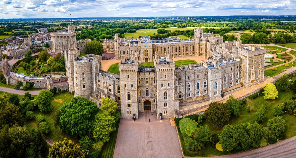 windsor-castle-uk-london_2171814857_web